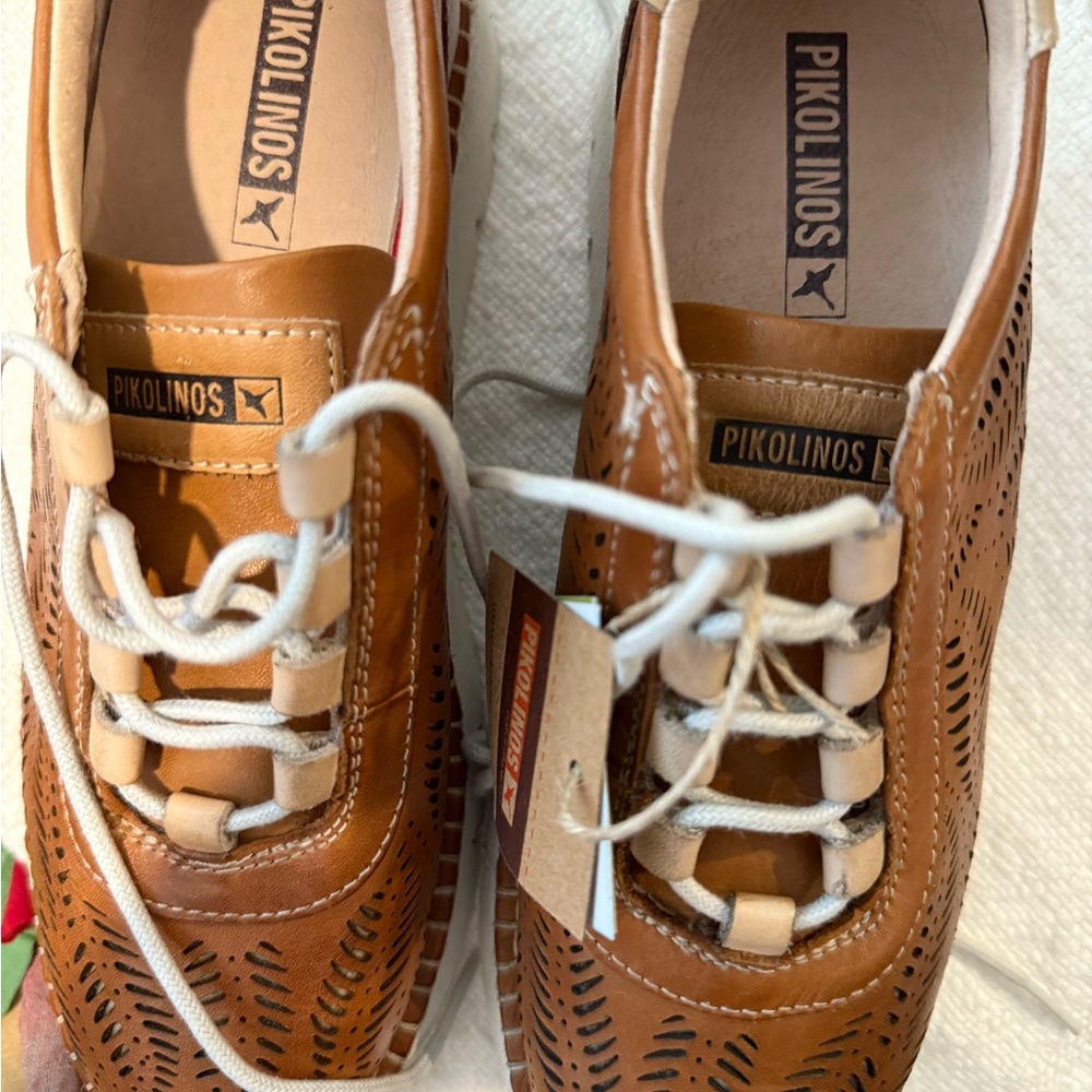 PIKOLINOS  NWT lightweight leather trainers - Picture 3 of 14